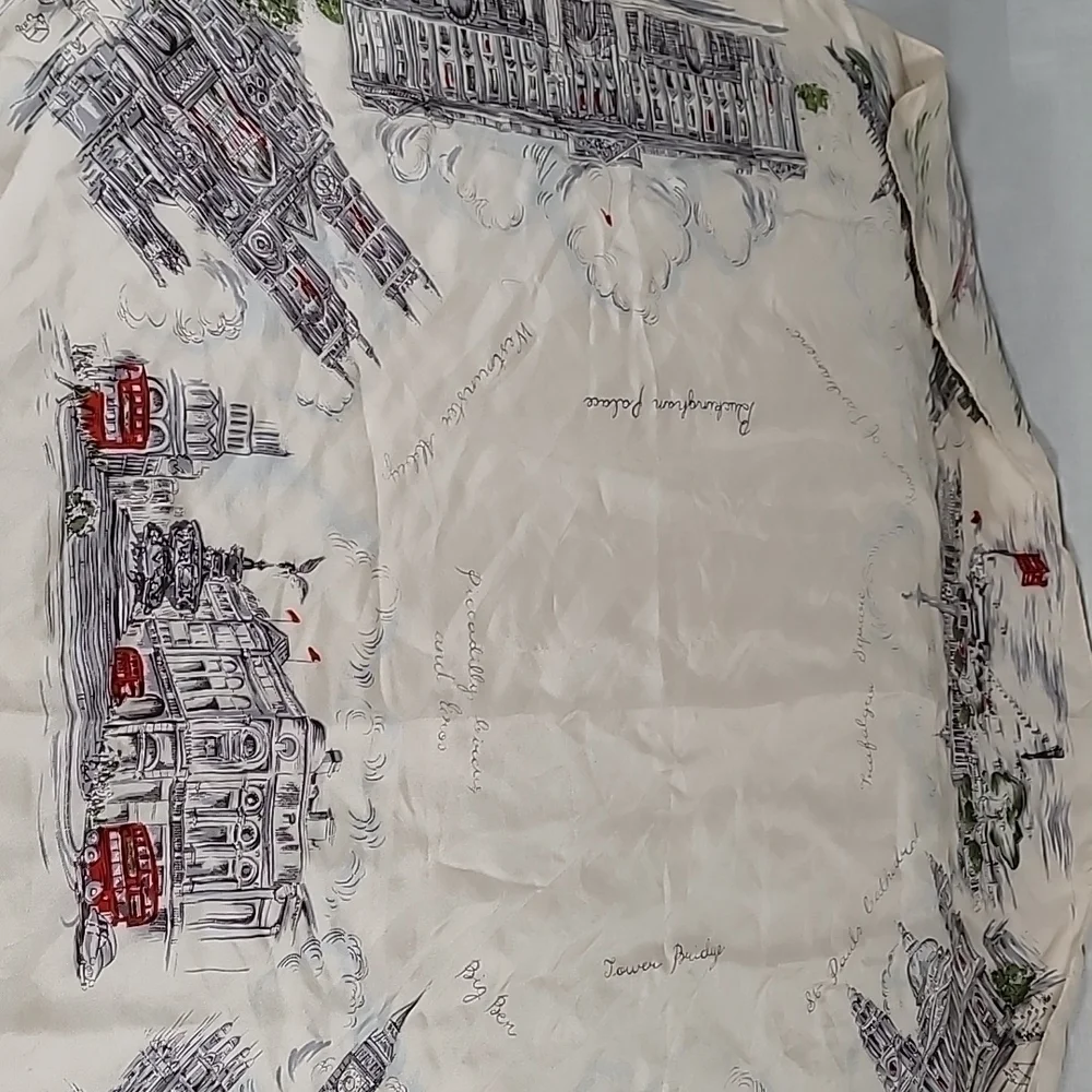 ♥️SILK  Scarf   print some england palaces